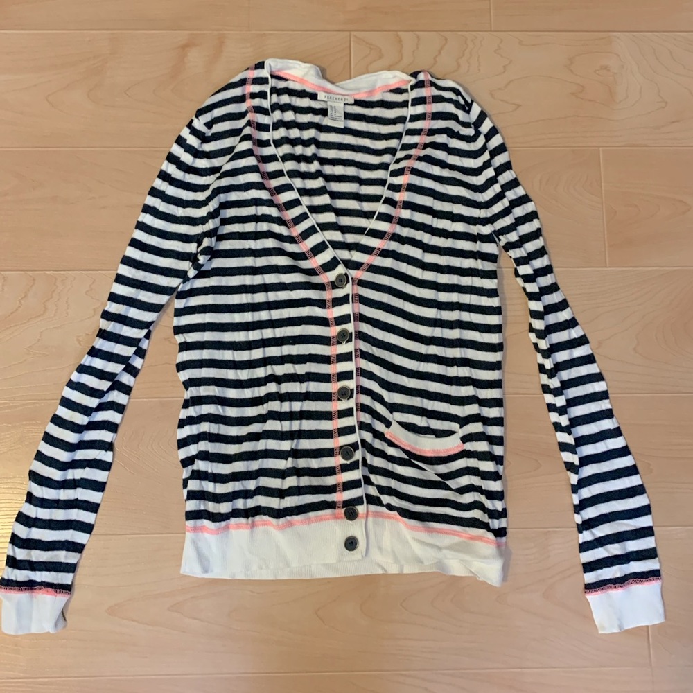 🌻 2/$10 Forever 21 white and navy blue stripe pink trim button Cardigan medium